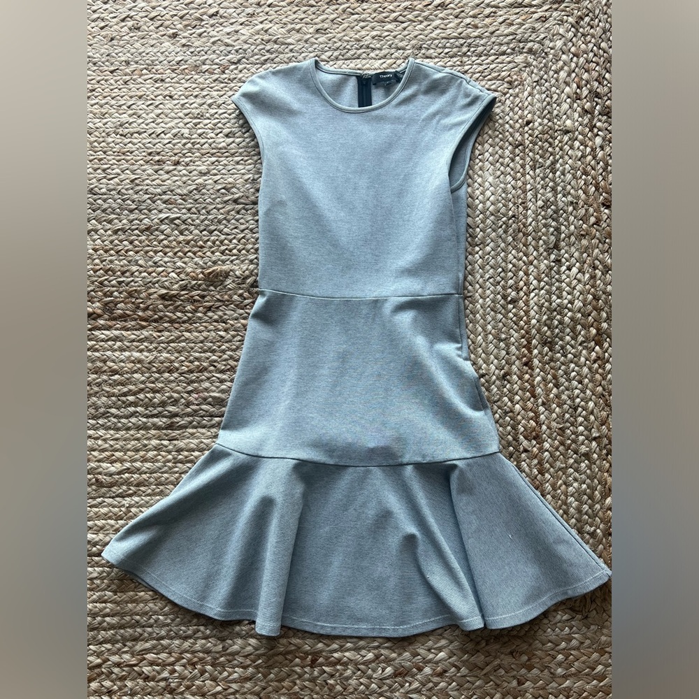 Theory dress size 2